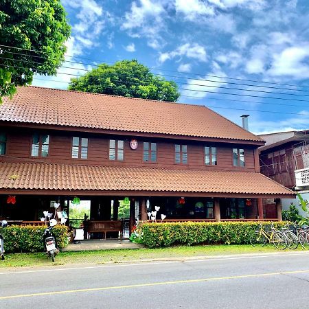 Riverhouse Hotel Mae Sariang Εξωτερικό φωτογραφία